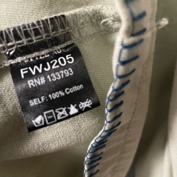 NWOT POL Blazer with Contrasting Stitching and Ruffle Sleeves in Sage.Size Small - Picture 8 of 8